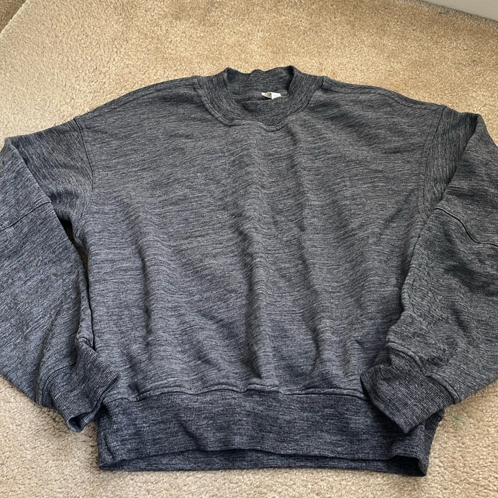 Like new Lululemon pullover sweatshirt crew
